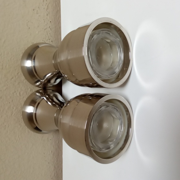 Olde Thompson Silver Salt & Pepper Shakers - Picture 2 of 8